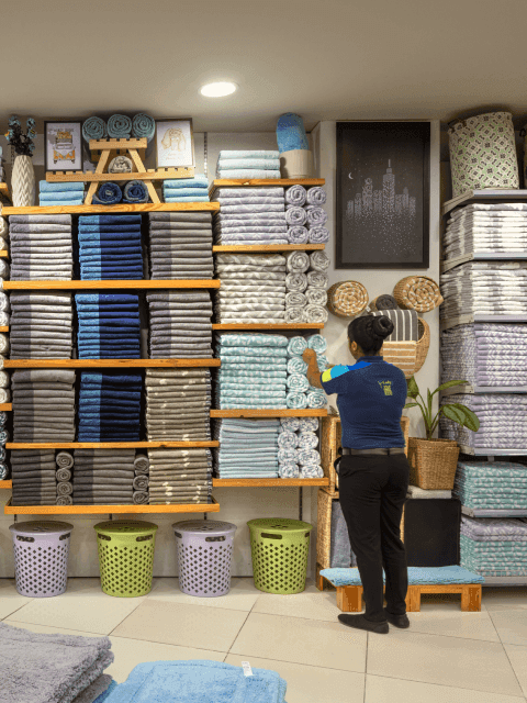 Lady J bath linen and towel collection